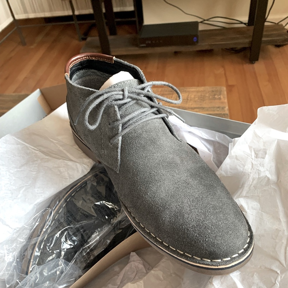 Kenneth Cole REACTION Desert Wind Suede Mens Chukka Boots Dark Gray